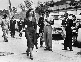 DcmrExPUQAA2z61-1024x546