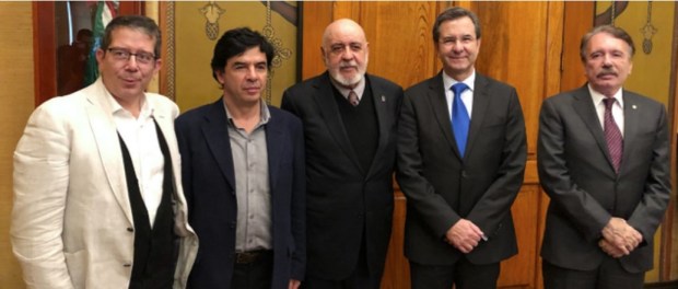 00000 Modelo foto destacada