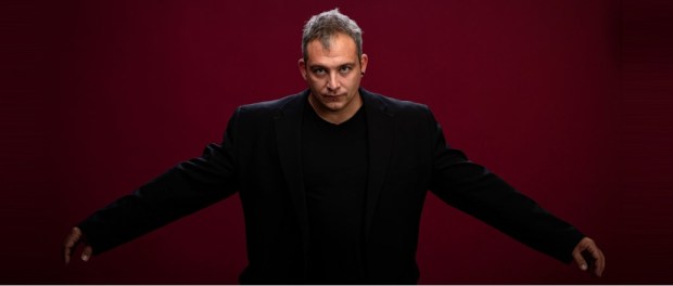 001 Modelo foto destacada