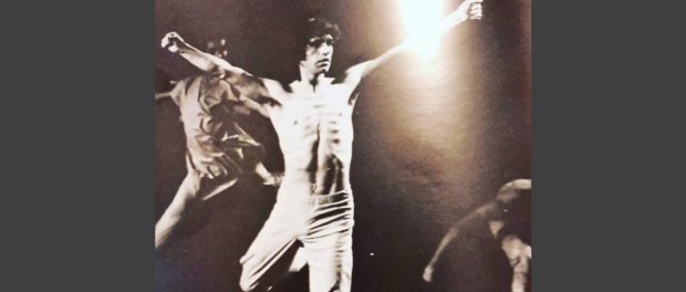 001 Modelo foto destacada