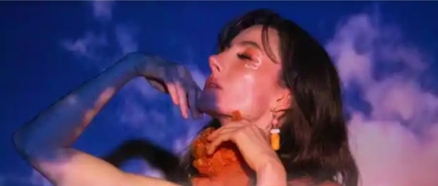 001 Modelo foto destacada