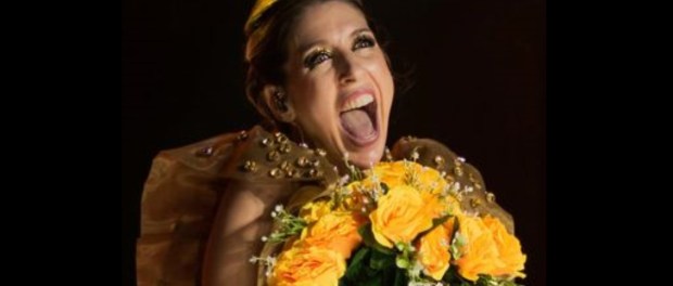 01 Modelo foto destacada