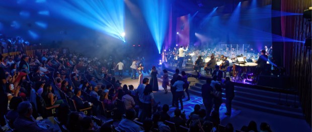 01 Modelo foto destacada